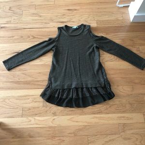 Long sleeve top